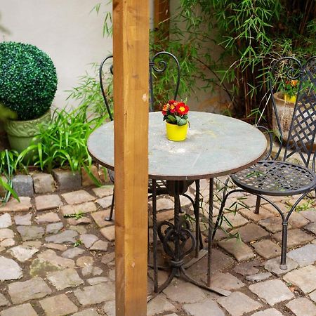 Romantic Nest Under Prague Castle Экстерьер фото